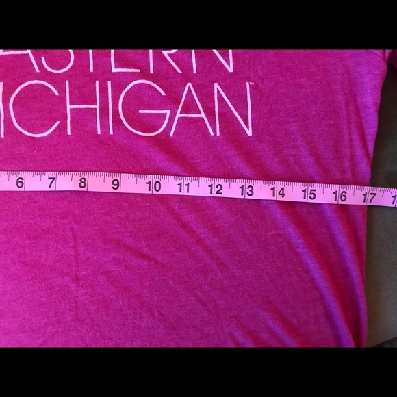 Eastern Michigan University Pink XL T-Shirt - Picture 3 of 7